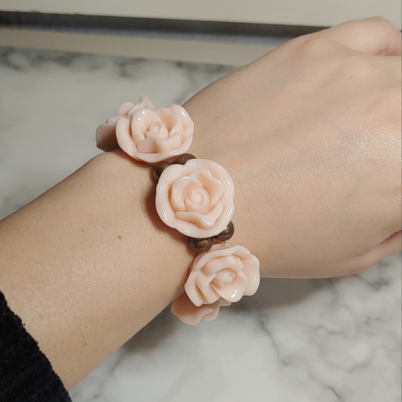 🎁 Free With Purchase - Picture 2 of 3